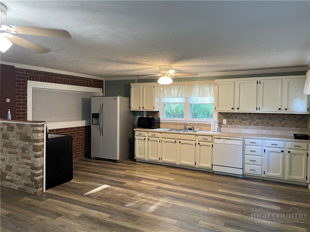450 Jefferson Road Property Photo 6