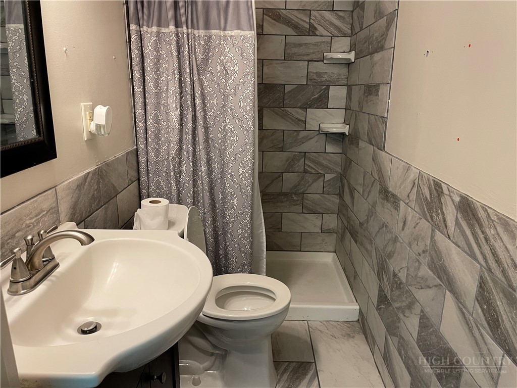 450 Jefferson Road Property Photo 9