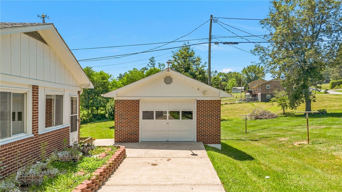 7289 Carrollton Pike Property Photo 4