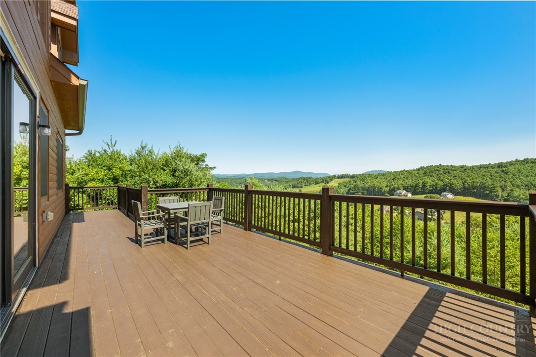 573 Cedar Trail Property Photo 7