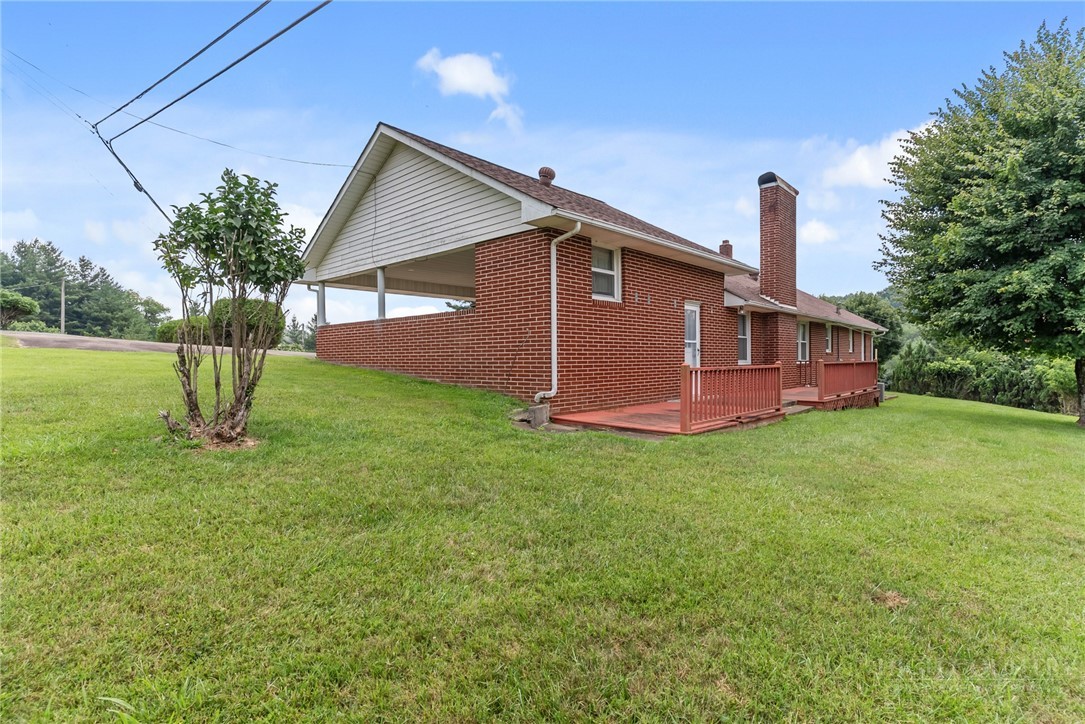 290 Riverview Drive Property Photo 6