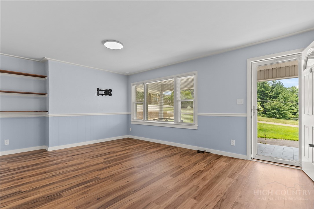 290 Riverview Drive Property Photo 15
