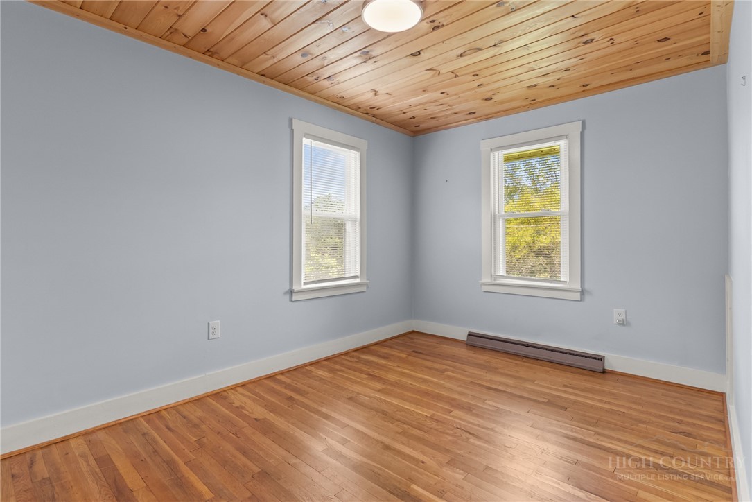 290 Riverview Drive Property Photo 20
