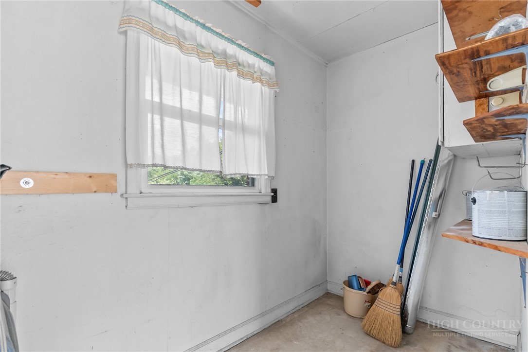 290 Riverview Drive Property Photo 35