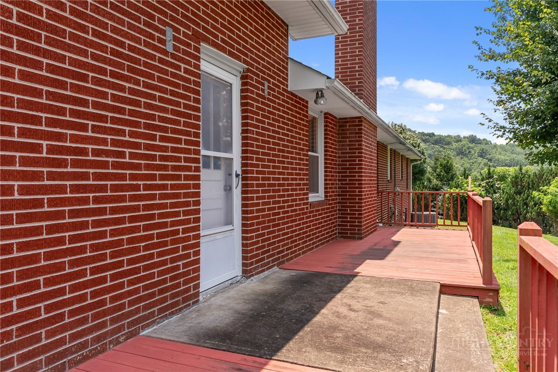 290 Riverview Drive Property Photo 37