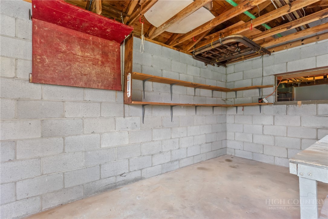290 Riverview Drive Property Photo 38
