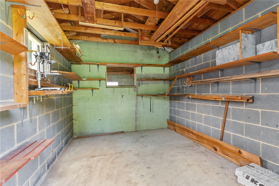 290 Riverview Drive Property Photo 39