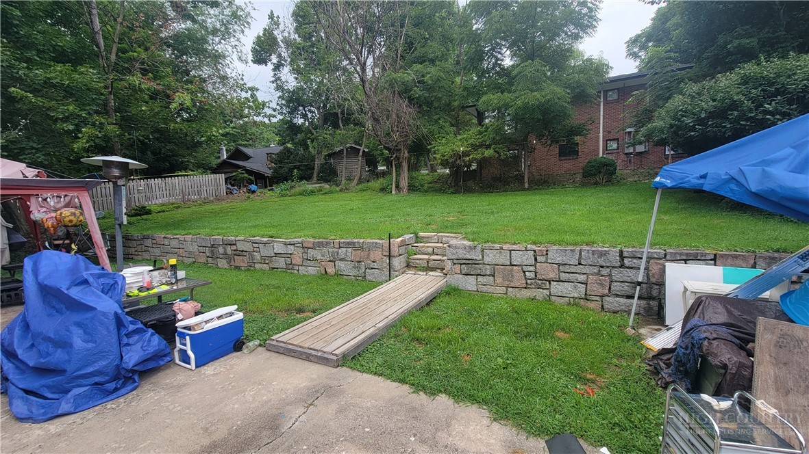 393 Oak Street Property Photo 9