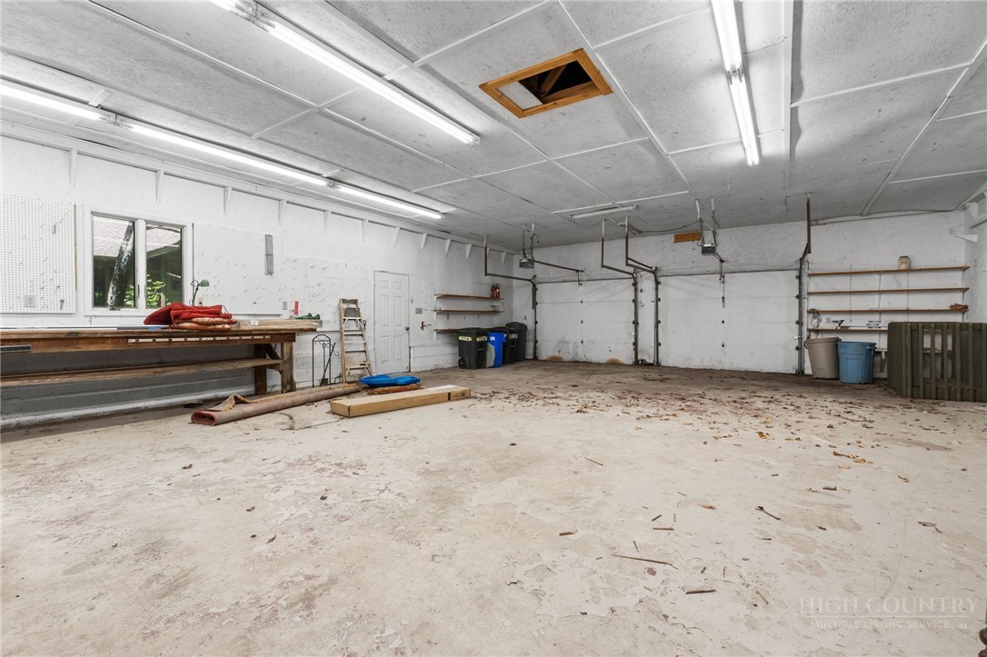 126 Rock Ledge Lane Property Photo 42