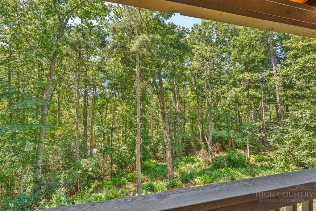 414 Lake Front Drive Property Photo 31