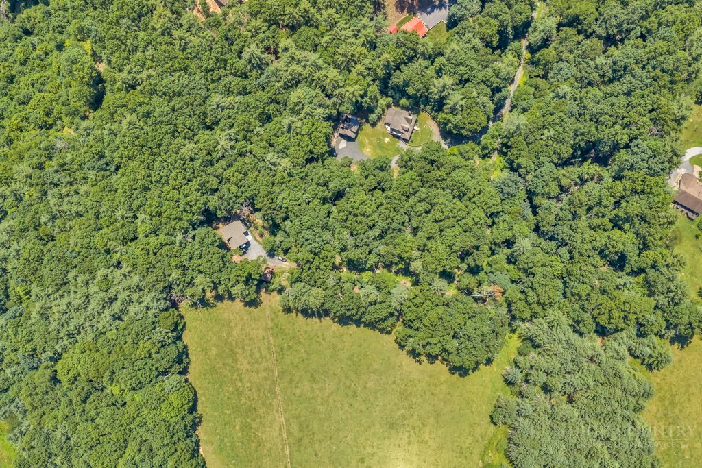 414 Lake Front Drive Property Photo 34