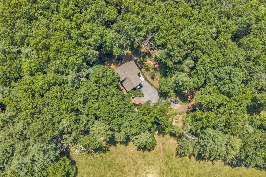 414 Lake Front Drive Property Photo 35
