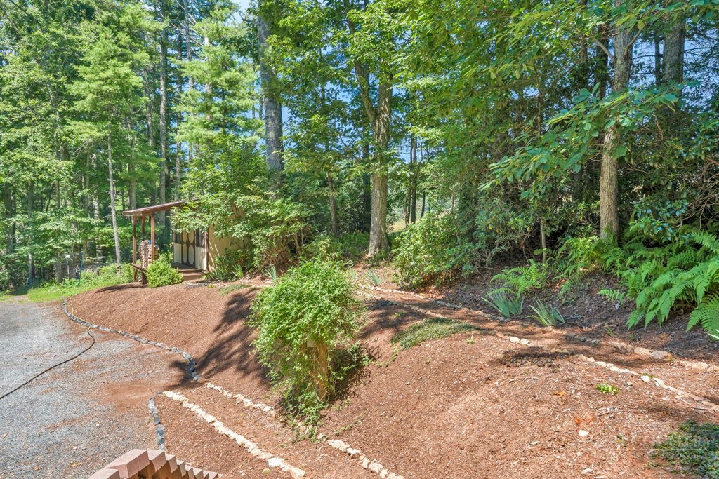 414 Lake Front Drive Property Photo 39