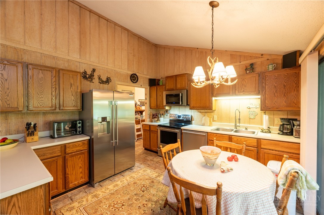 107 Grassy Gap Loop Road Property Photo 8