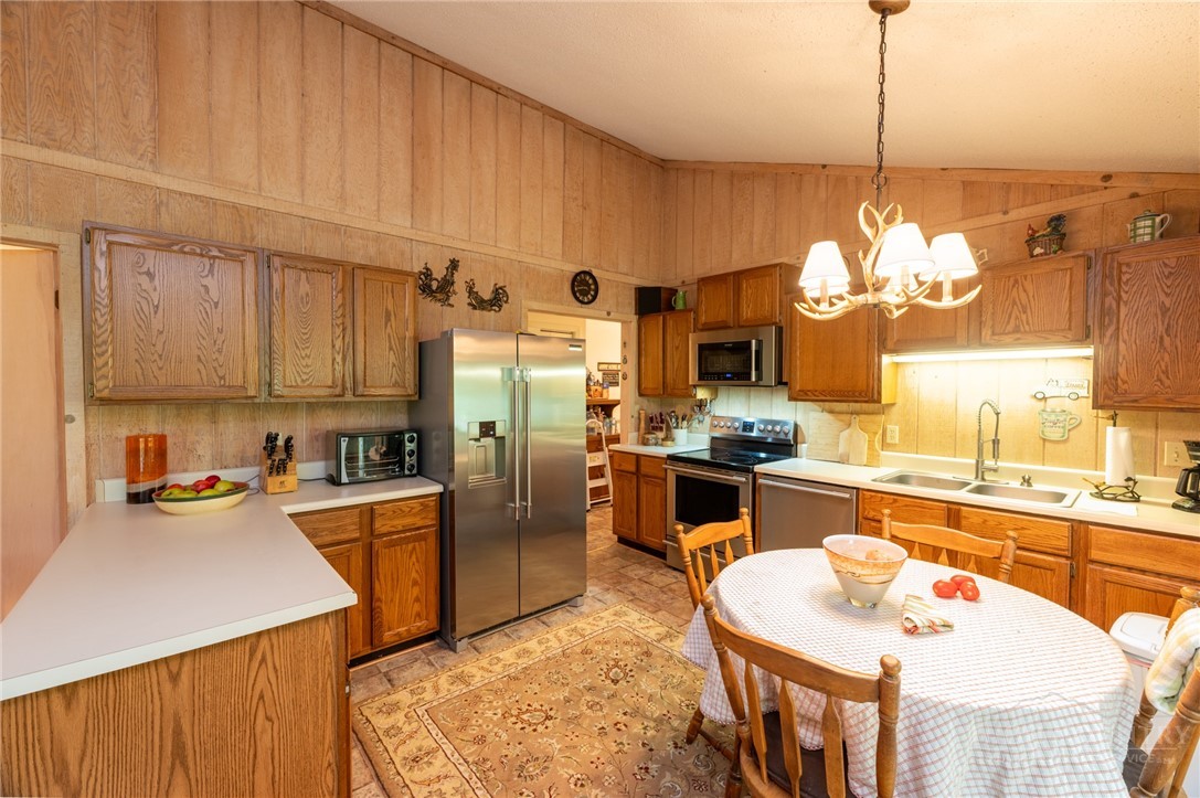 107 Grassy Gap Loop Road Property Photo 10