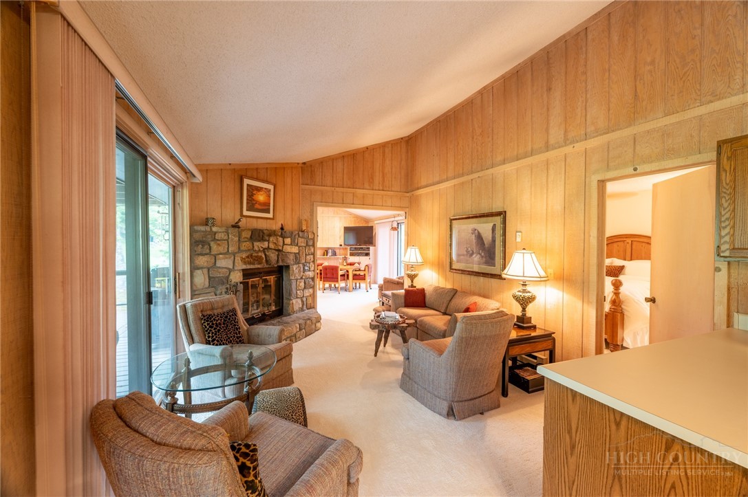 107 Grassy Gap Loop Road Property Photo 11