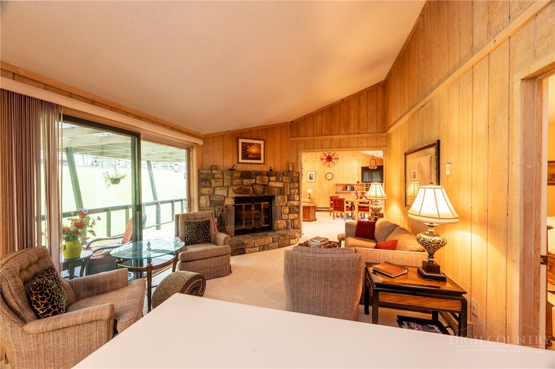 107 Grassy Gap Loop Road Property Photo 12