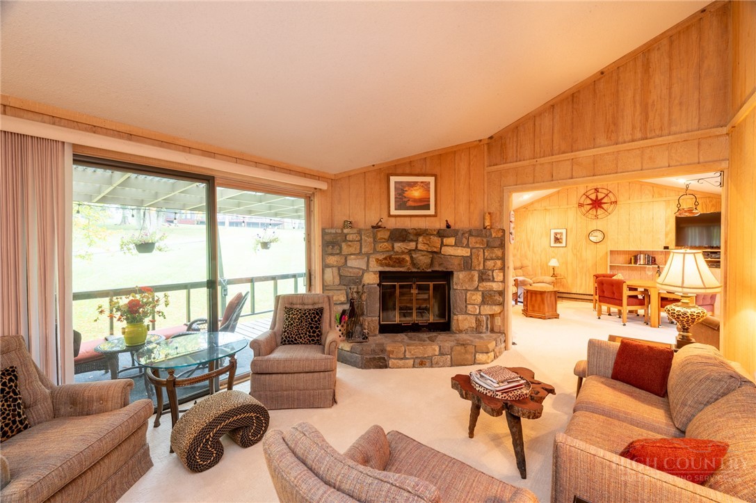 107 Grassy Gap Loop Road Property Photo 13