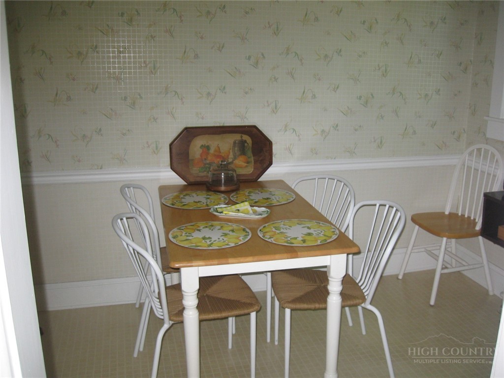 3850 Hartland Road Property Photo 12