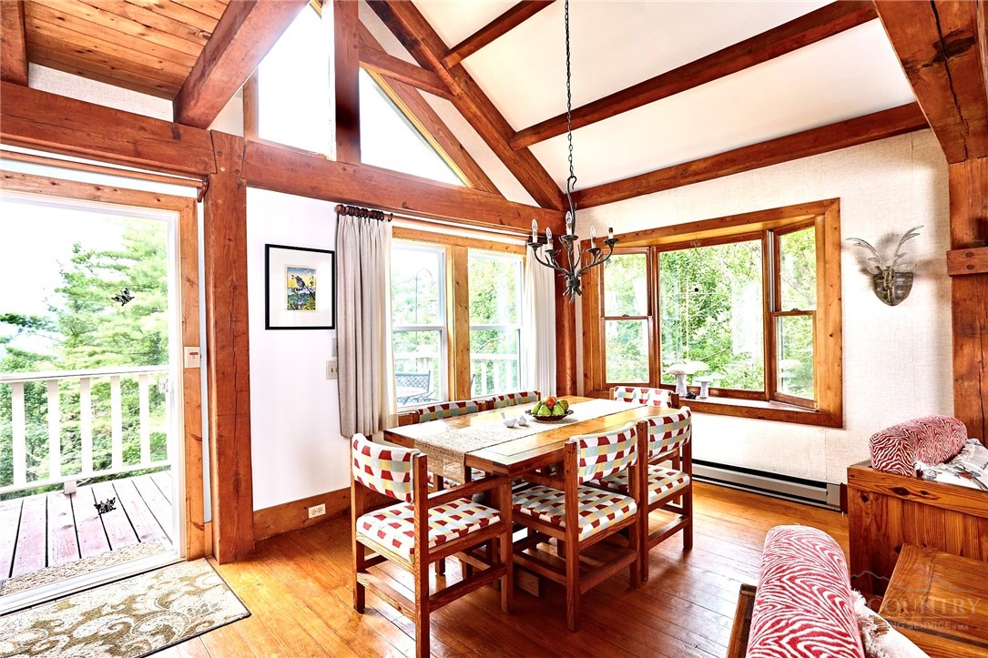 1004 Wagon Road Property Photo 10