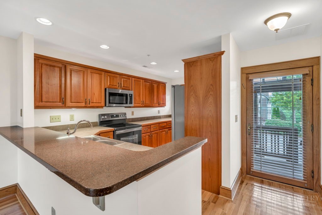 565 Peaceful Haven Drive M-3 Property Photo 8