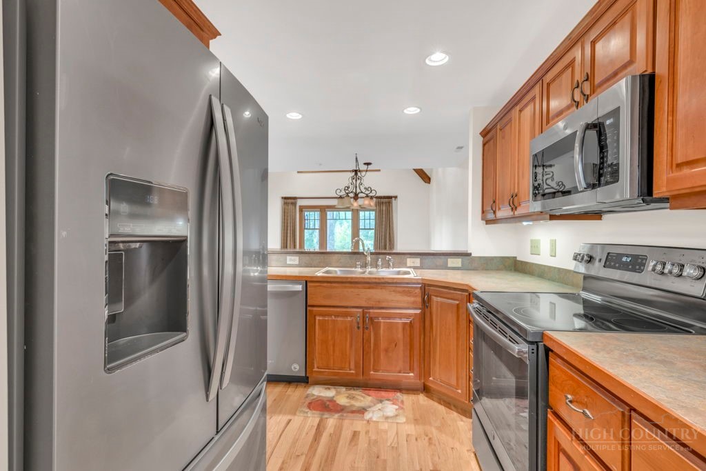565 Peaceful Haven Drive M-3 Property Photo 10