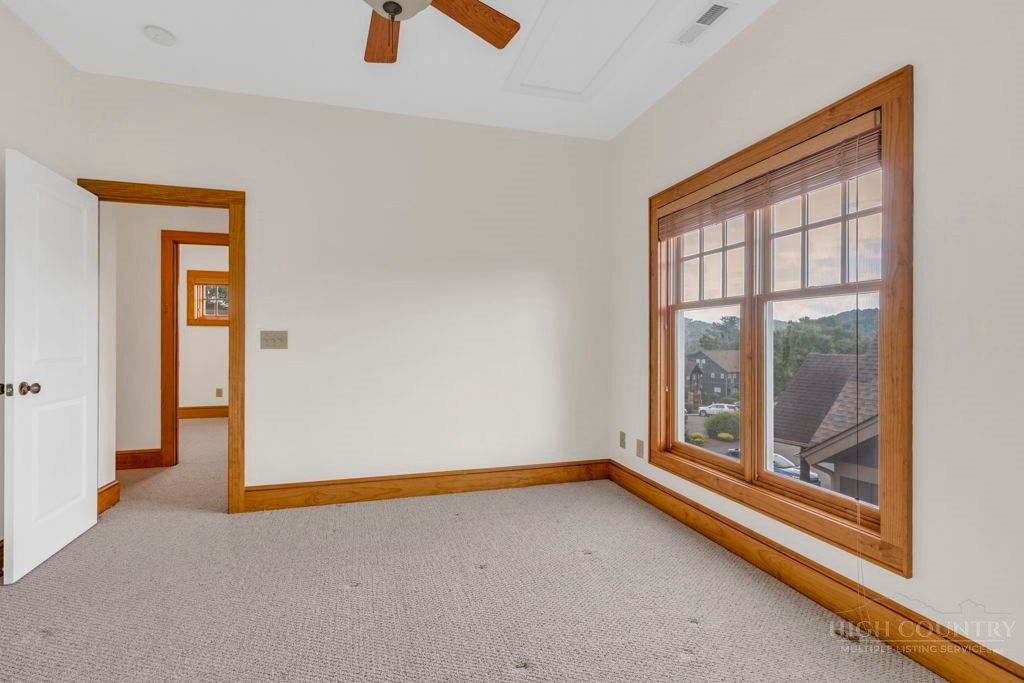 565 Peaceful Haven Drive M-3 Property Photo 38