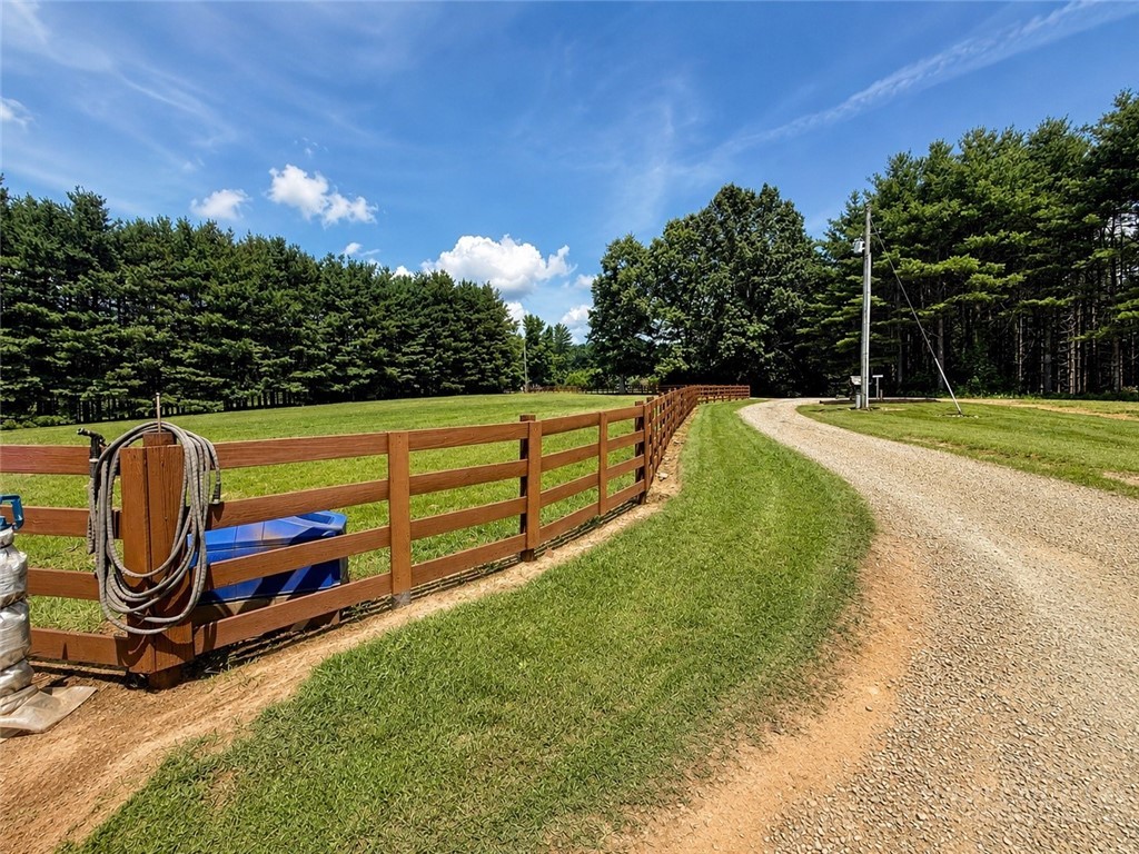 10801 Glade Valley Road Road Property Photo 8