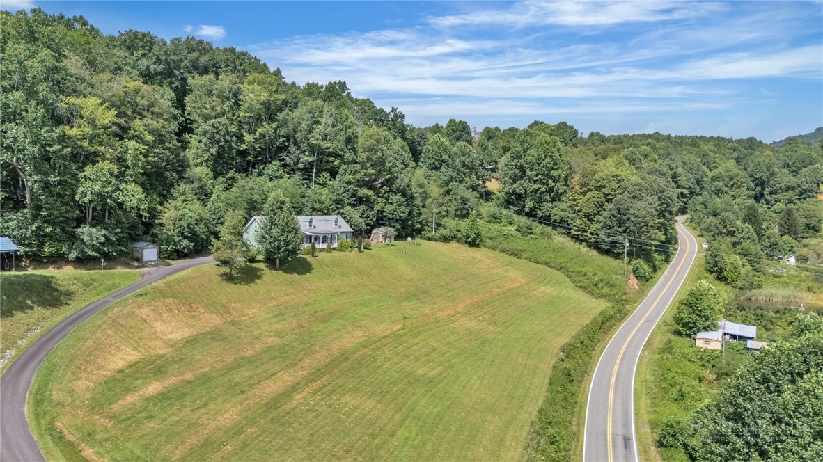 3786 Peak Road Property Photo 1