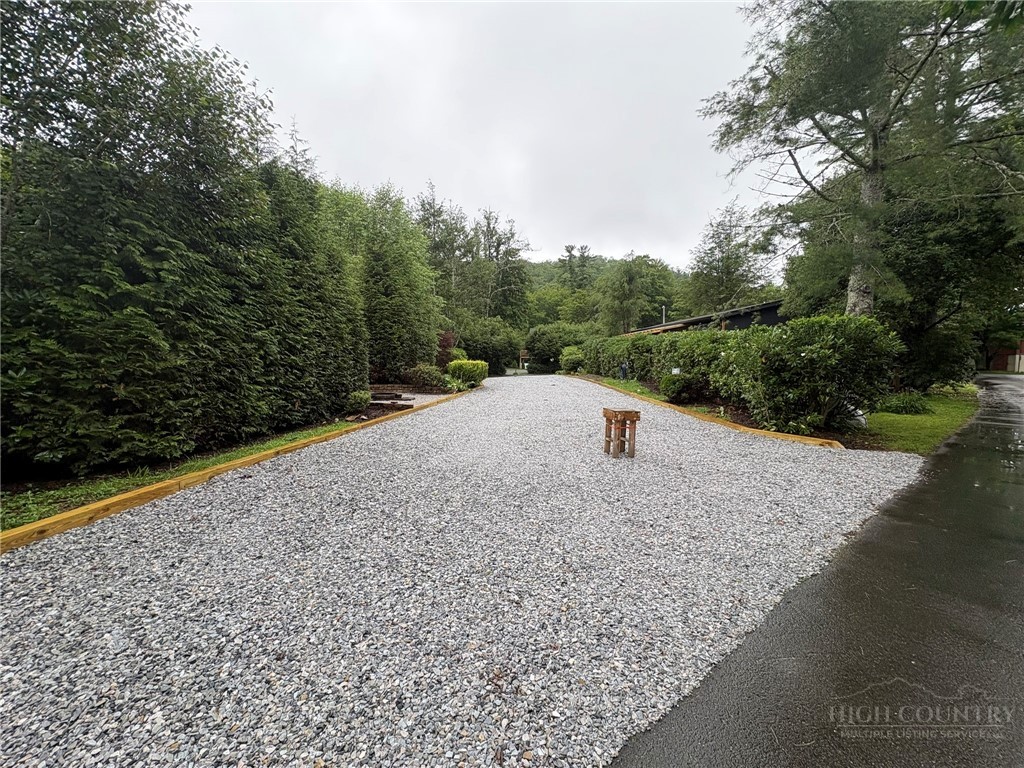 148 Golden Rod Loop Property Photo 4