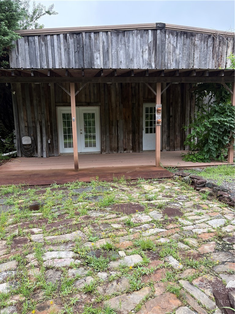 593 Andrews Ridge Road Property Photo 1