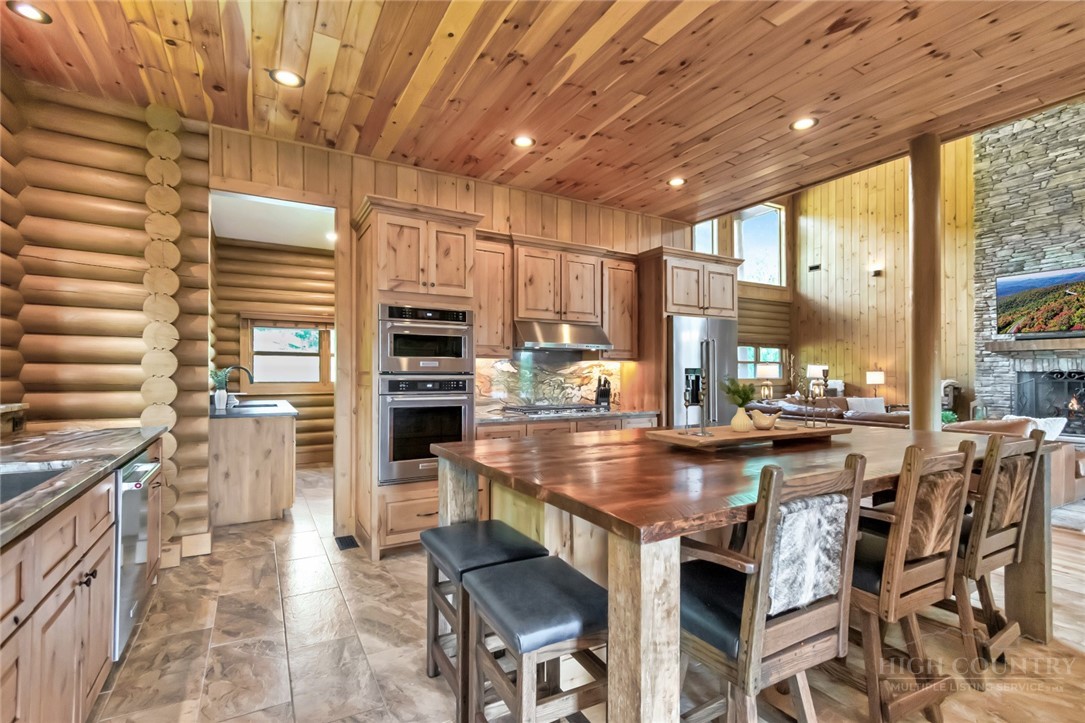 1501 Beech Mountain Parkway Property Photo 11