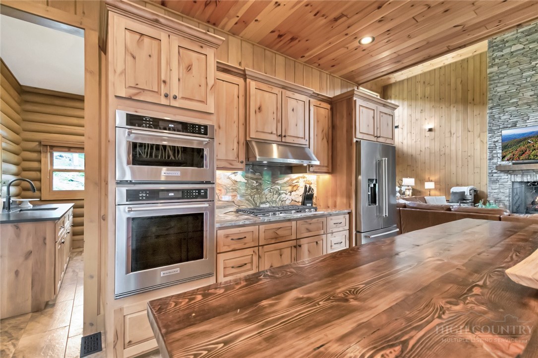 1501 Beech Mountain Parkway Property Photo 13