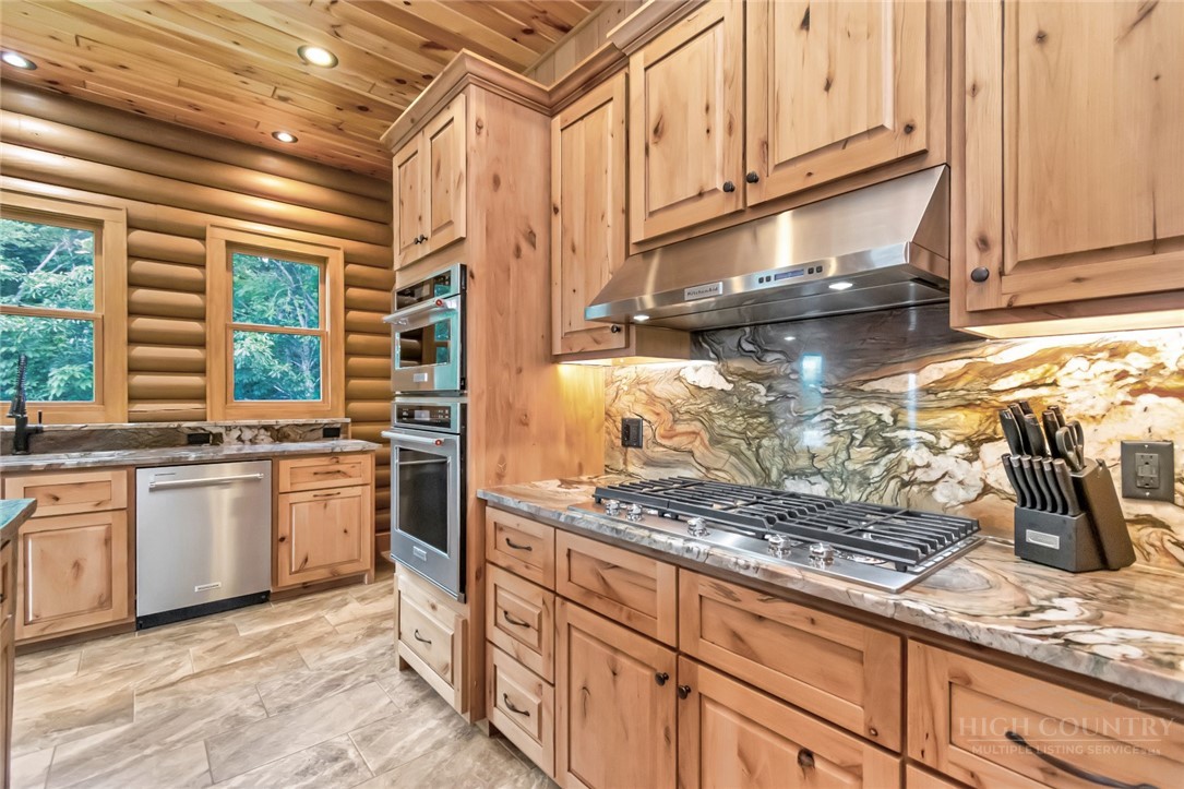 1501 Beech Mountain Parkway Property Photo 15