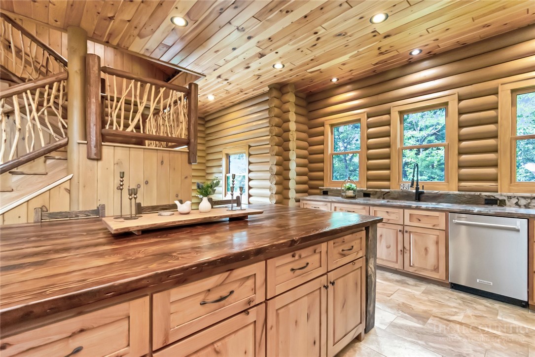 1501 Beech Mountain Parkway Property Photo 16