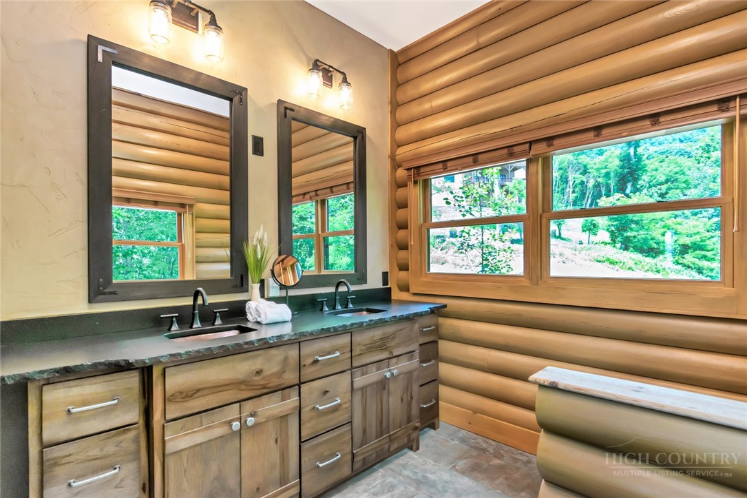 1501 Beech Mountain Parkway Property Photo 22