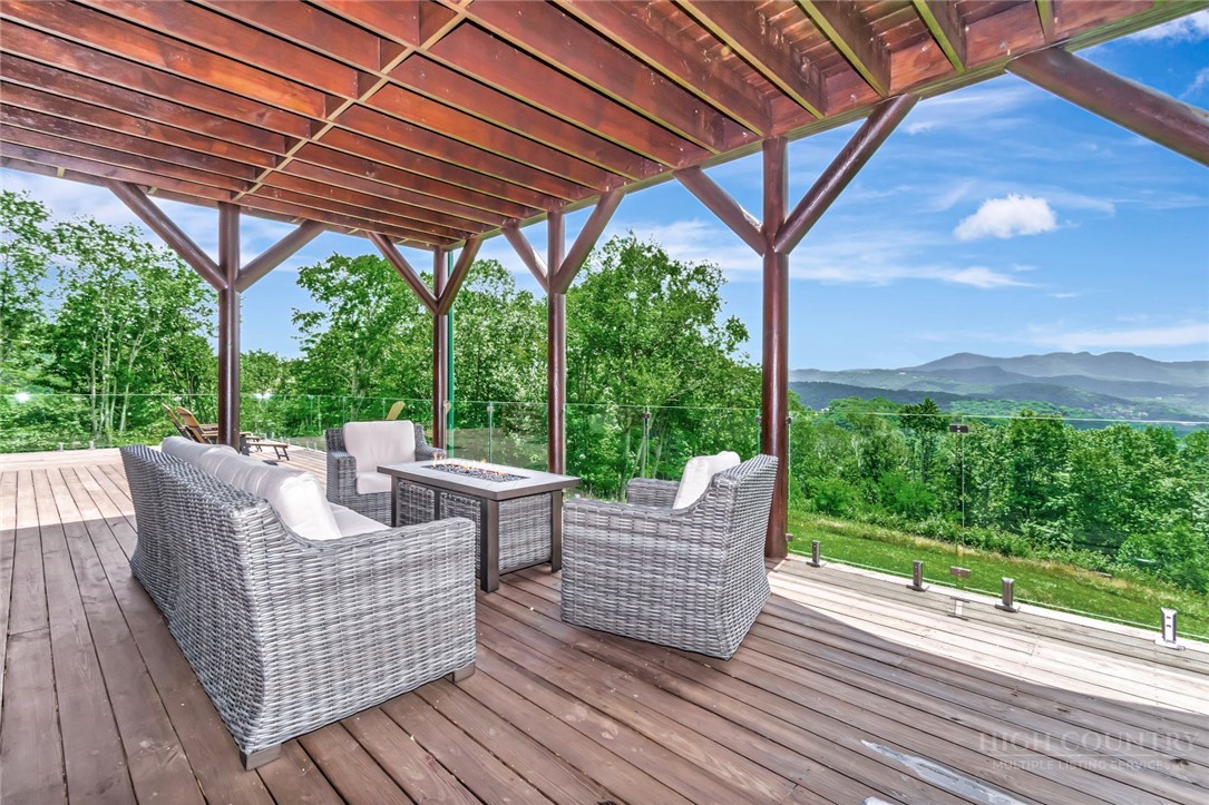1501 Beech Mountain Parkway Property Photo 30