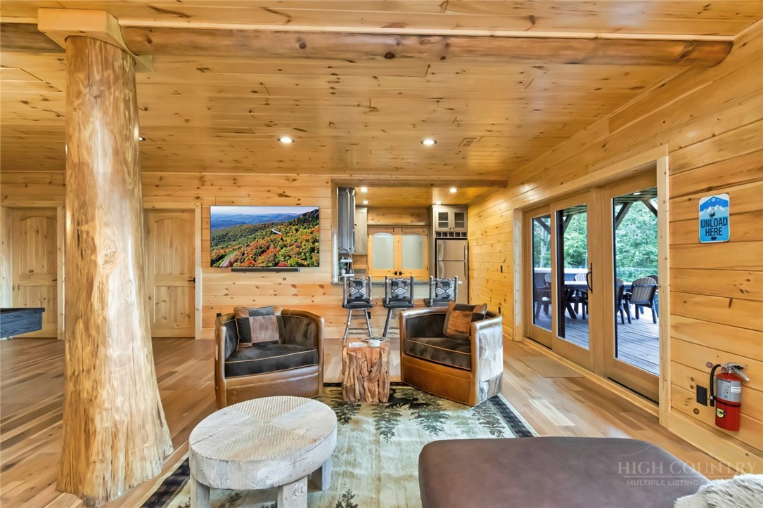 1501 Beech Mountain Parkway Property Photo 36
