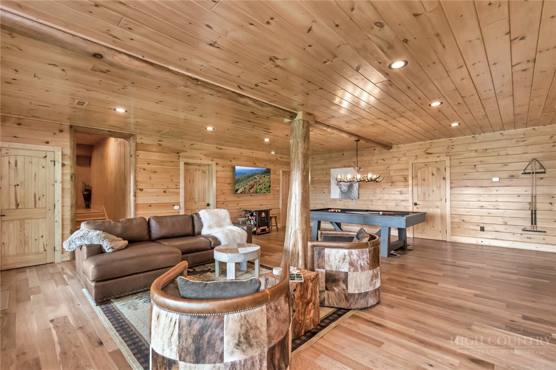 1501 Beech Mountain Parkway Property Photo 37