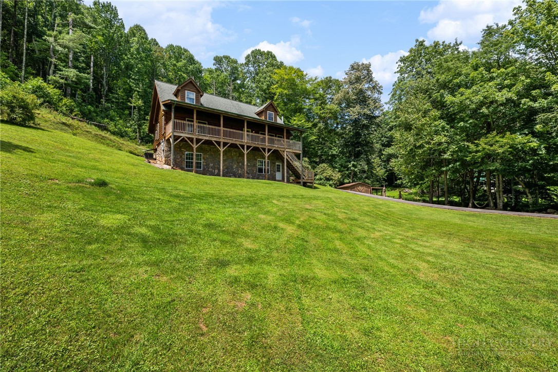 2717 Meat Camp Road Property Photo 1