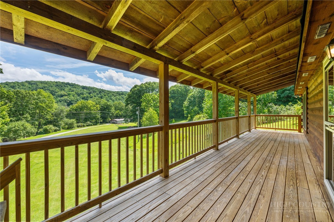 2717 Meat Camp Road Property Photo 11