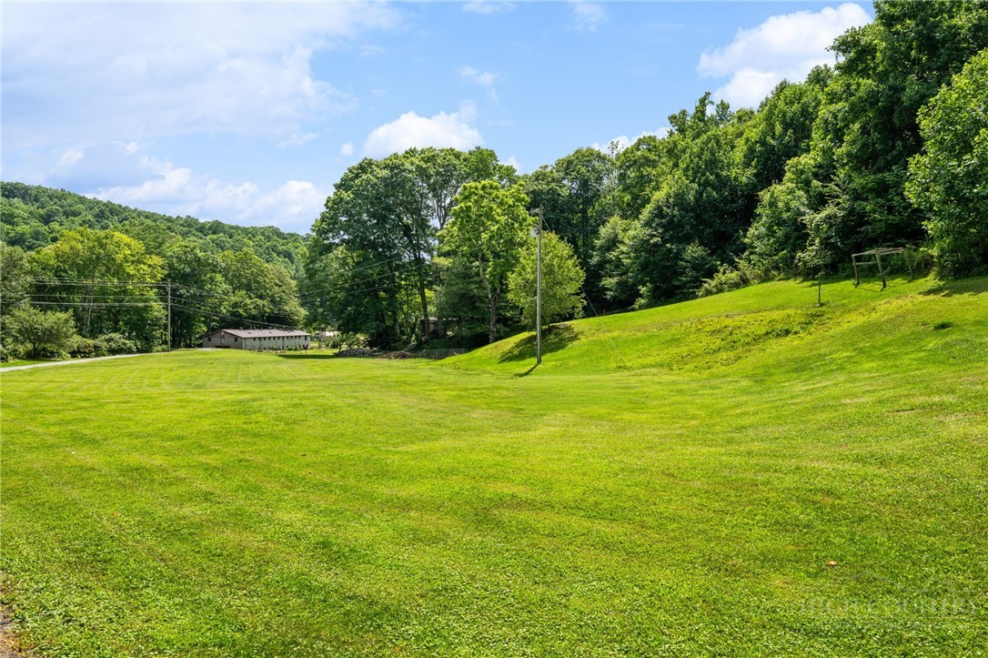 2717 Meat Camp Road Property Photo 14