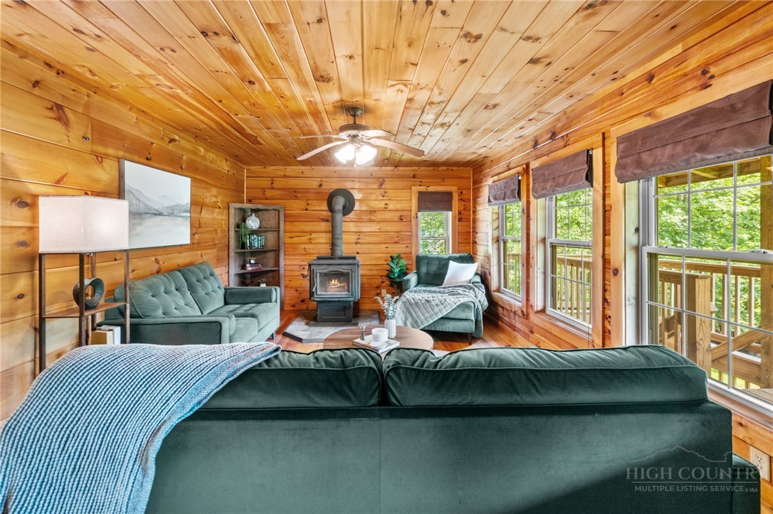 2717 Meat Camp Road Property Photo 17
