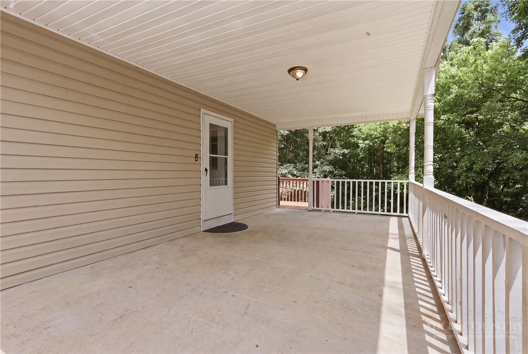 106 N Arlington Avenue Property Photo 4
