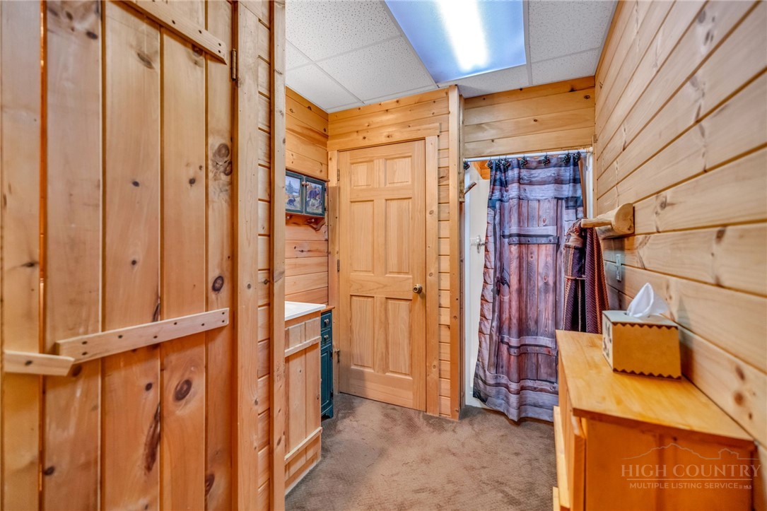219 Ravenwood Drive Property Photo 29