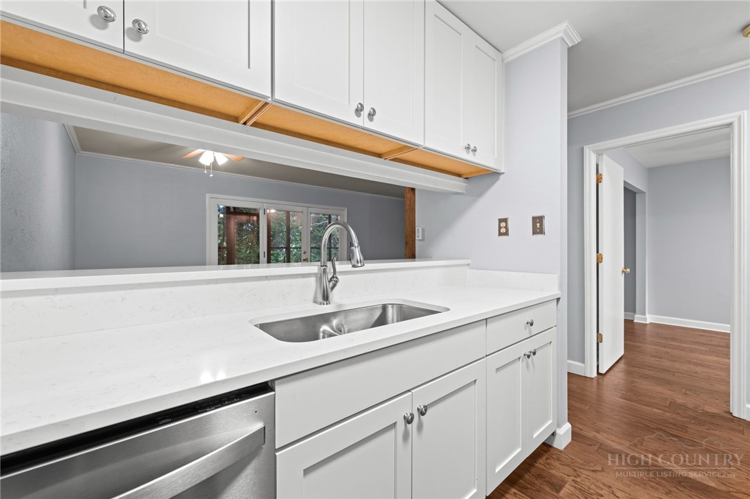 142 Village Drive 2b1 Property Photo 12
