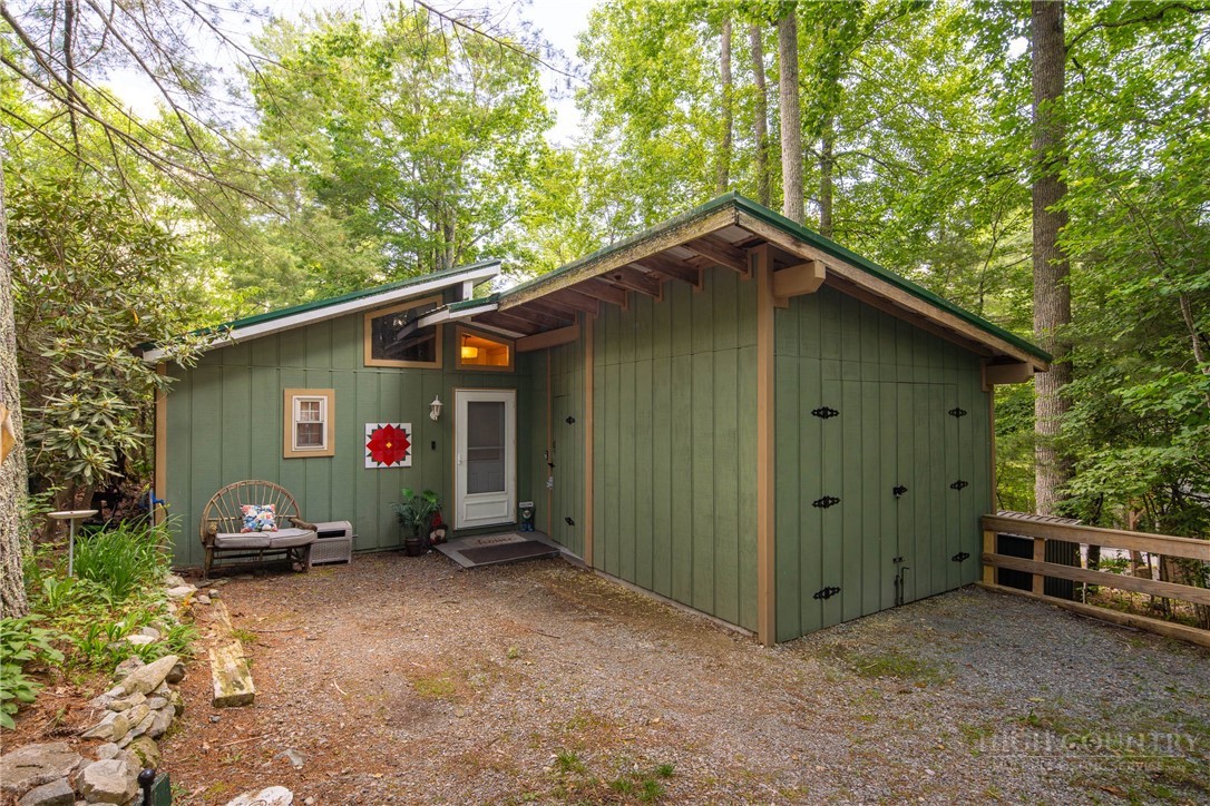 458 Windridge Road Property Photo 1