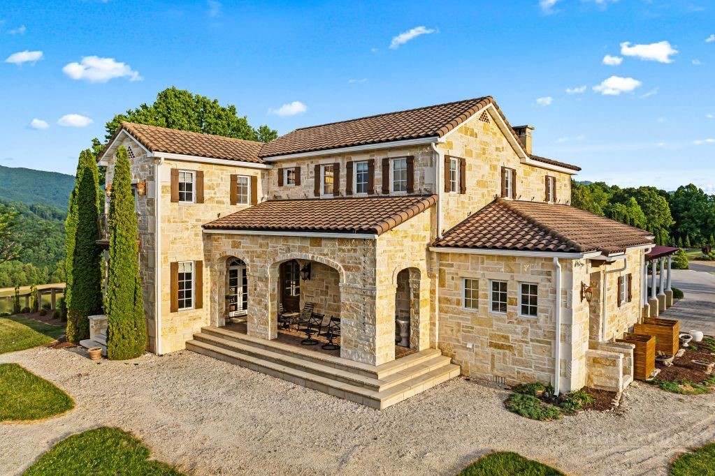 1877 Dry Hill Road Property Photo 1