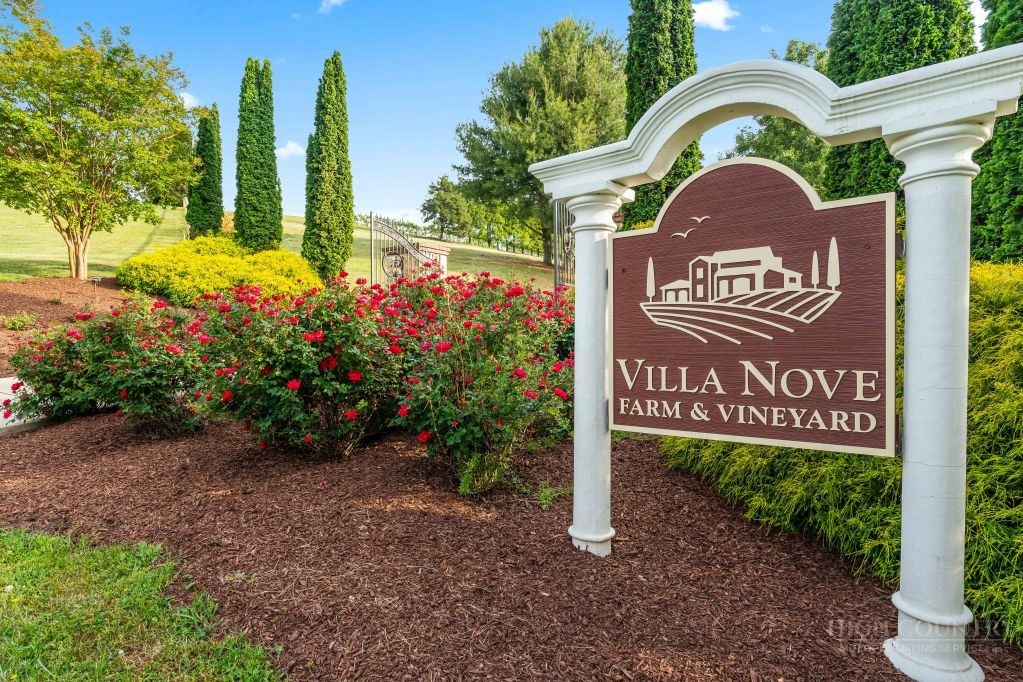 1877 Dry Hill Road Property Photo 4