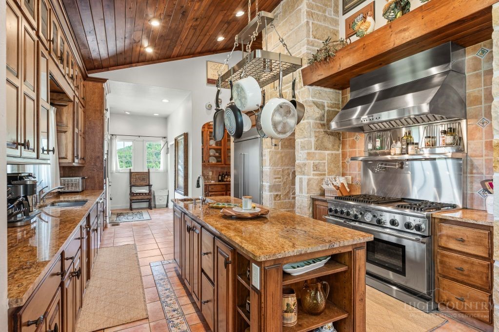 1877 Dry Hill Road Property Photo 19
